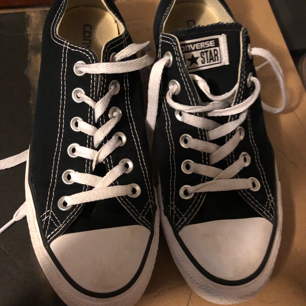 Converse size 9 womens